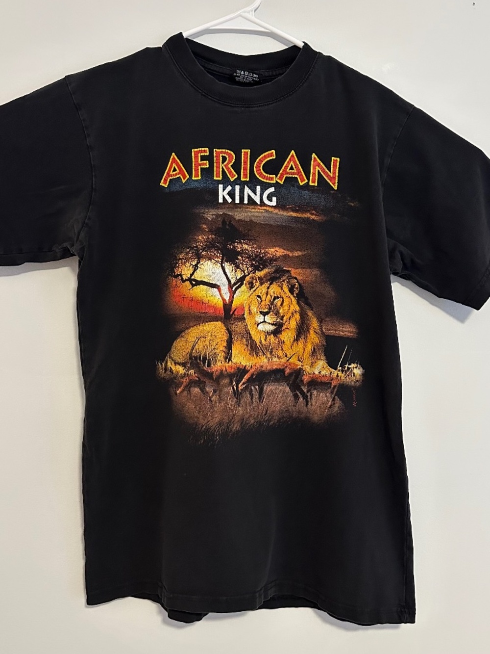 African King Lion Animal Graphic Print T-Shirt M / Large Black Y2K Short Sleeve